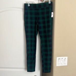 Old Navy Stevie High Rise pixie pants - Size M - NWT